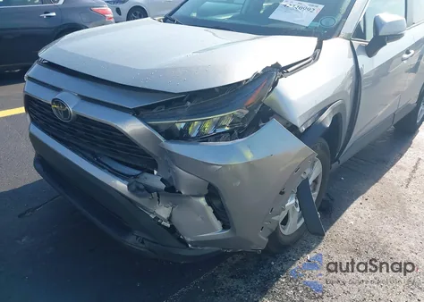 2021 Toyota Rav4 Xle/Xle Premium z USA, uszkodzony, nr VIN 2T3W1RFV5MC097147